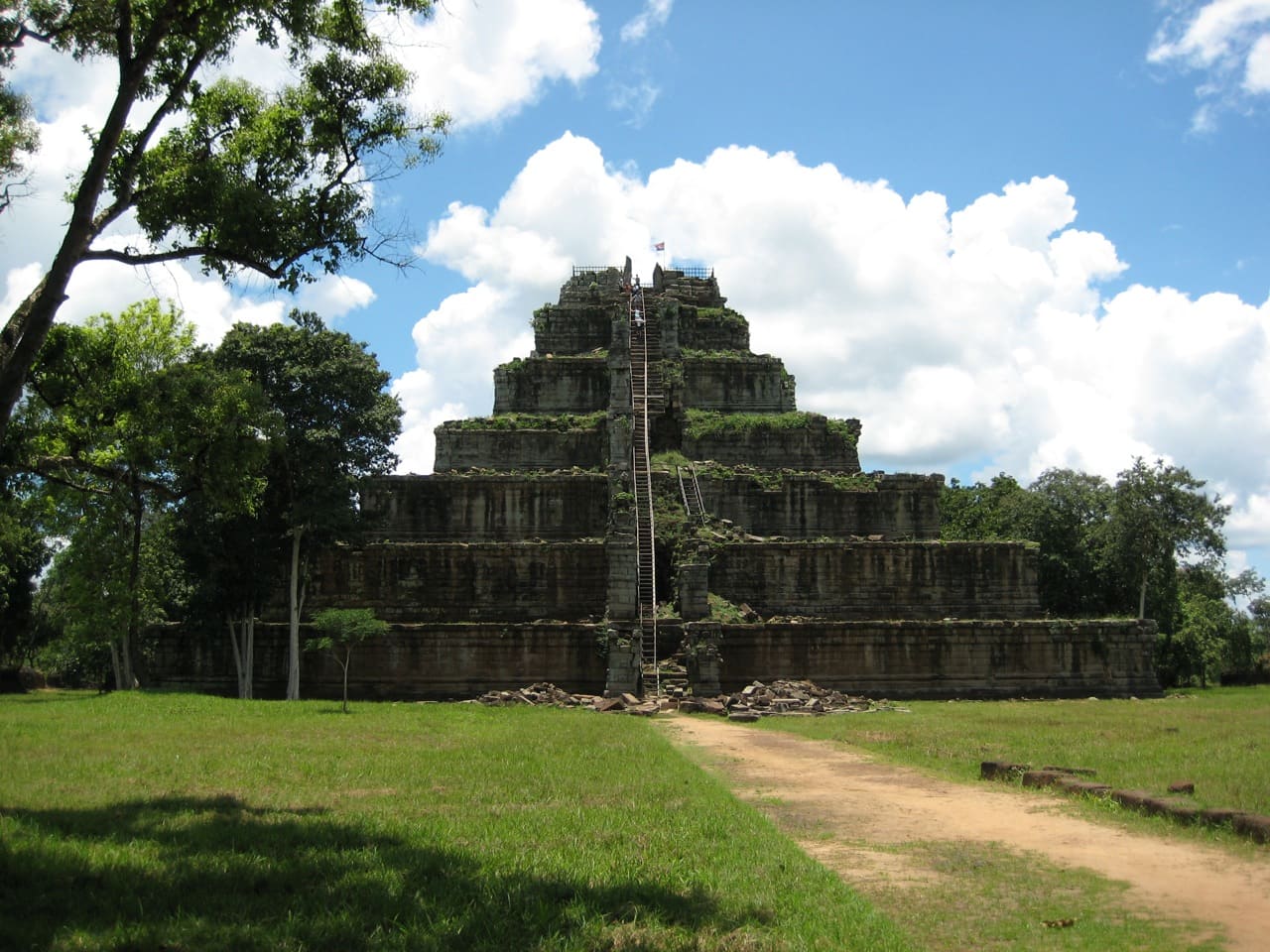A Guide to Angkor Beyond the Main Temple